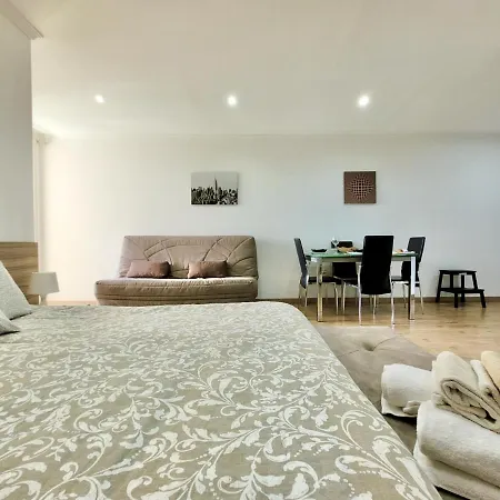 Plaza Del Charco Apartment